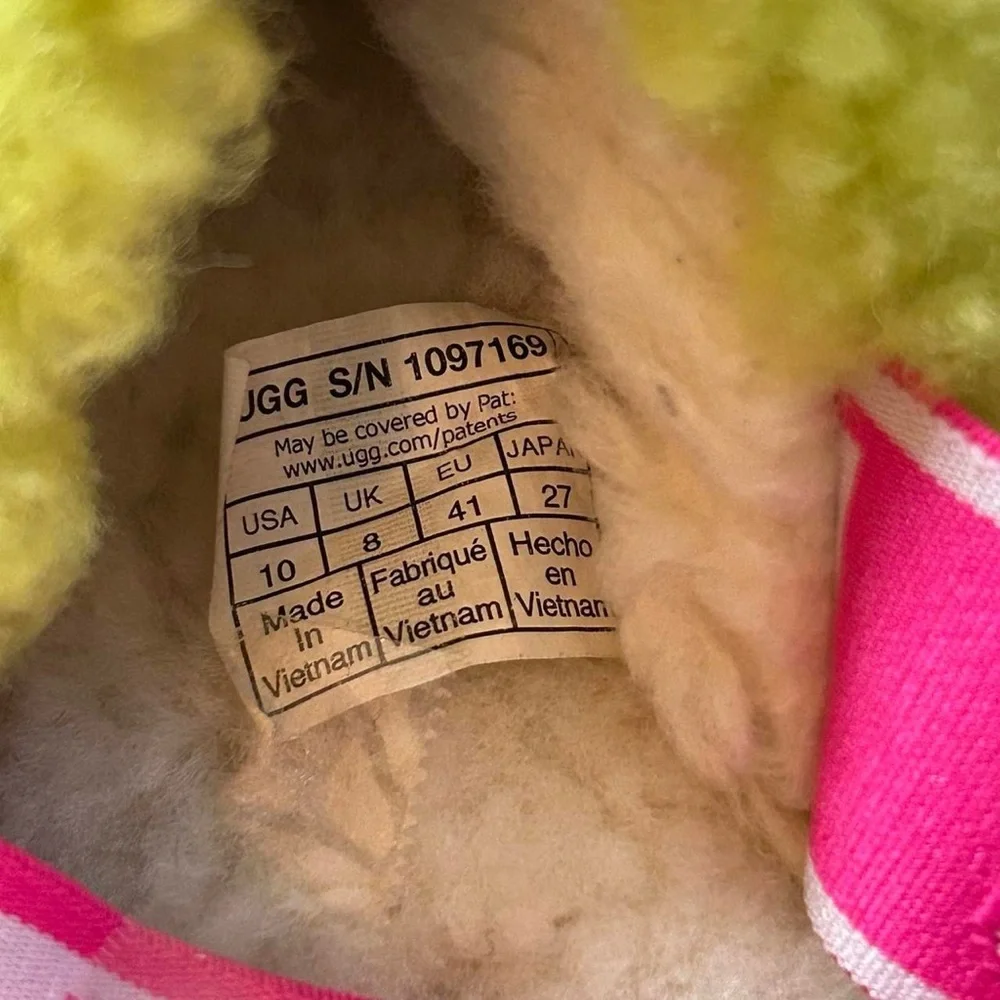 UGG Colorful Cozy Slippers – Women’s Size 10, Bright & Barely Worn - Picture 8 of 8